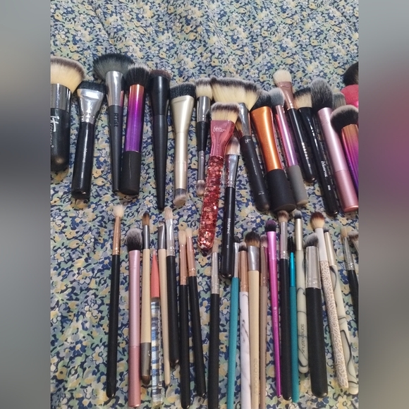 Makeup brushes bundle # 52 brushes - Picture 17 of 17